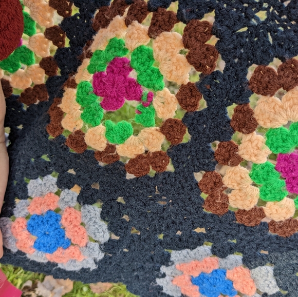 HANDMADE Granny Square Roseanne Square Crochet Knitted Afghan throw blanket - Picture 2 of 9